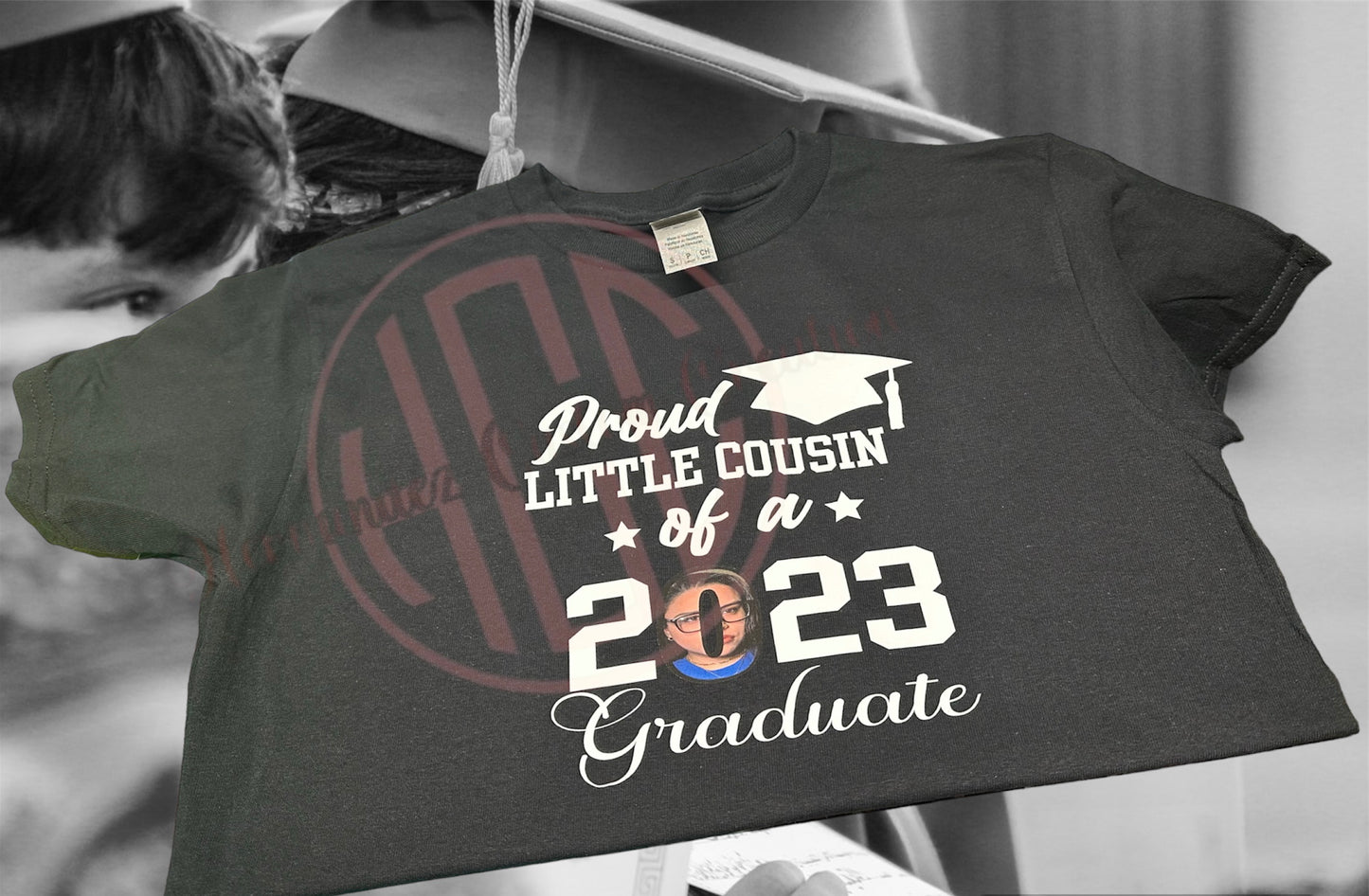 PROUD COUSIN OF A GRAUATE...(FAMILY MATCHING SHIRTS)